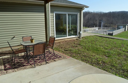 Grafton Condo | Grafton Escape #1 - River views! Pool! Walking distance to bars/restaurants