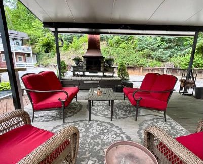 Lake Lure Bed & Breakfast | Grafton Lodge