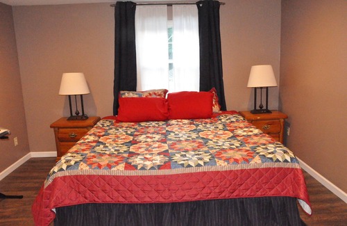 Cresco House | "Grammy's Hideaway" at Wiener Dog Barn Near Attractions