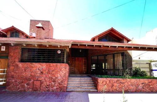 Mendoza House | Gran casa corazón de Mendoza