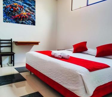 Puerto Villamil House | Gran Hostal Tintorera