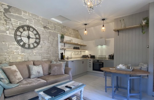 Holworth Cottage | Granary Cottage - A perfect cosy couple's retreat