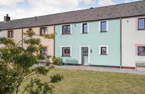 Pembroke House | Granary Cottage