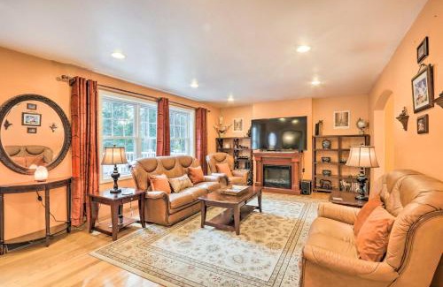 Granby House | Granby Home with Deck Less Than half Mi to Aldrich Lake!