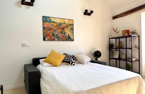 Marly-le-Roi Apartment | Grand 35m2 calme - Famille & pro, près Versailles