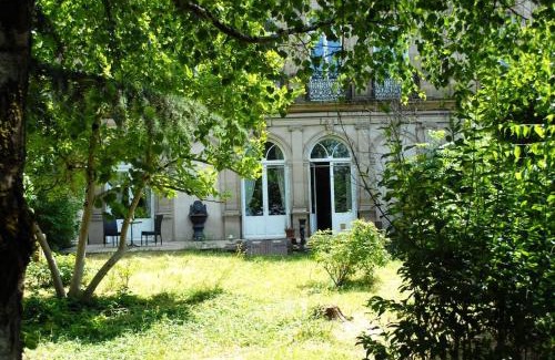 Autun Apartment | Grand Appartement a Maison sculptée
