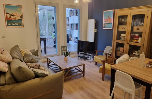 Charonne Apartment | Grand Appartement Familial Nation Terrasse sur Jardin