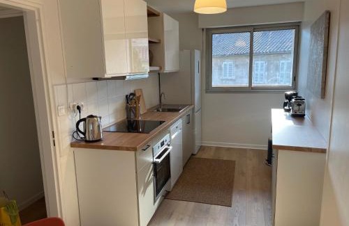 Avignon City Centre Apartment | Grand appartement intra-muros, clim, calme, ascenseur