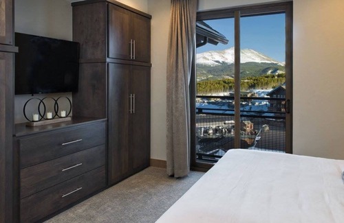 Boulder Ridge Resort | Grand Colorado Peak 8 - 1 Bedroom - Ski-in/Ski-out Feb 8-15, 2025 - Sleeps 4