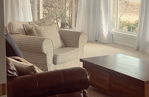 Robin Hill House | Grand Country Retreat Close to Mount Panorama and Bathurst