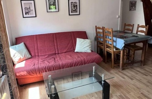 Verneuil-sur-Avre Apartment | Grand Appartement Lumineux 2ch. Ville Historique