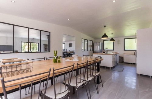 Banneville-la-Campagne House | Grand Gîte de Groupe Pour 14 Personnes au Cœur D'un Charmant Domaine Normand