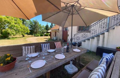 Barrais-Bussolles House | Grand Gîte chez Domaine Château de Bussolles
