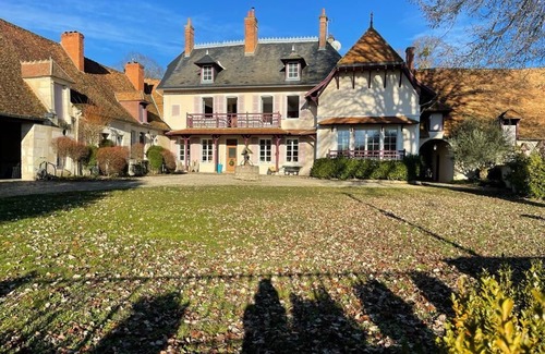 Saint-Satur House | Grand Gîte de Charme 19e & son Parc, Loire & Sancerre