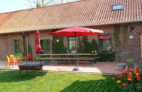 Cavron-Saint-Martin Cottage | Grand Gîte (62) with sauna & whirlpool bath -15 pers.