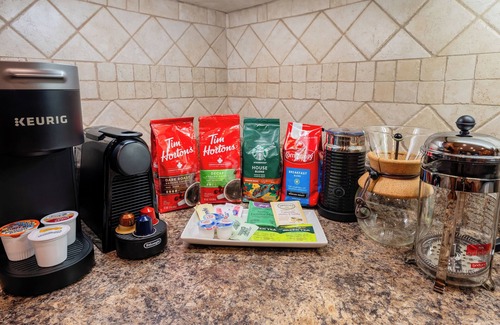 Greenville - Spartanburg House | Grand Greenville Estate ~ walk to Furman & Swamp Rabbit Trail!