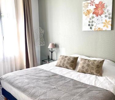 Salon-de-Provence Hotel | Grand Hôtel De La Poste