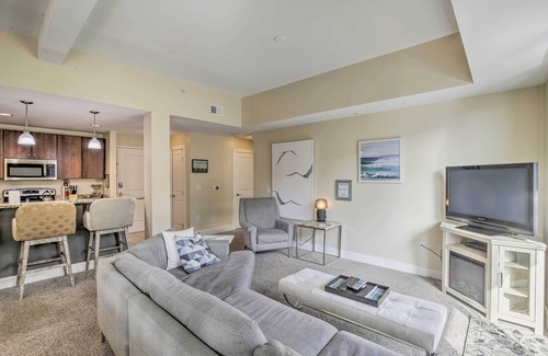 Grand Haven Apartment | Grand Haven Condo w/Patio < 1 Mi to Downtown