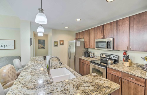 Grand Haven Apartment | Grand Haven Condo w/Patio < 1 Mi to Downtown