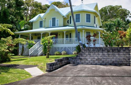 Hakalau House | Grand Melemele home