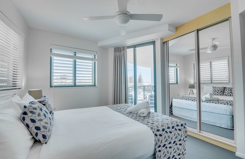 Alexandra Headland Hotel | Grand Palais Boolarong Beachside Resort