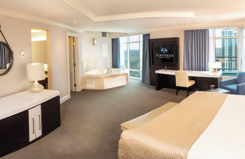 Mashantucket Hotel | Grand Pequot Tower at Foxwoods