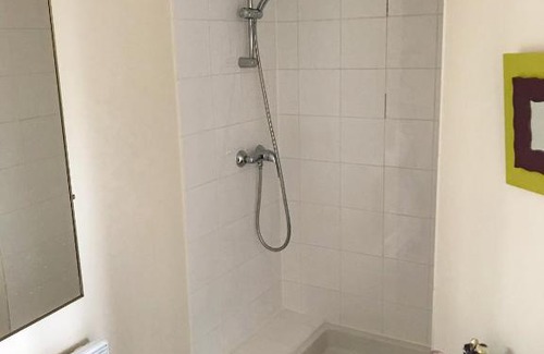 Lanrivoare Apartment | Grand studio calme et cosy