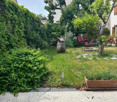 Flins-sur-Seine Apartment | Grand studio en rez-de-jardin
