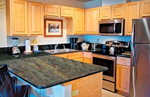 Four O'Clock Cabin | GRAND TIMBER LODGE 2 BR, 2 BA Sleeps 8. March 22-29, 2025