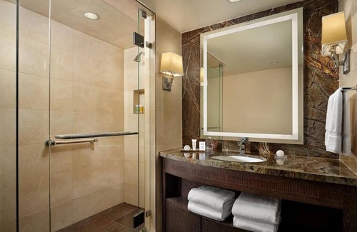 Flagstaff Hotel | Grand View One King Room at Little America Hotel, Outdoor Pool