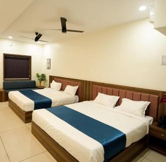 Nileswaram Hotel | Grand View Residency