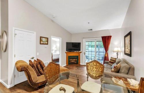 Nashville Apartment | Grand Wood Suites - 3rd Floor Back Side Penthouse Suite 307