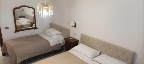 Isola Sacra Apartment | GRANDE ATTICO - 3 Camere da Letto - Fiumicino Aeroporto e Fiera