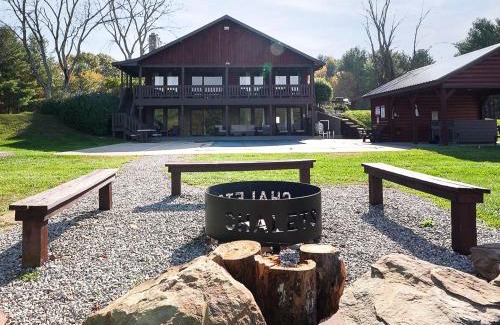 Laurelville House | Grande Butte Lodge - by The Chalets
