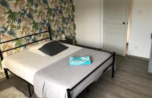 Montval-sur-Loir House | Grande chambre côté jardin