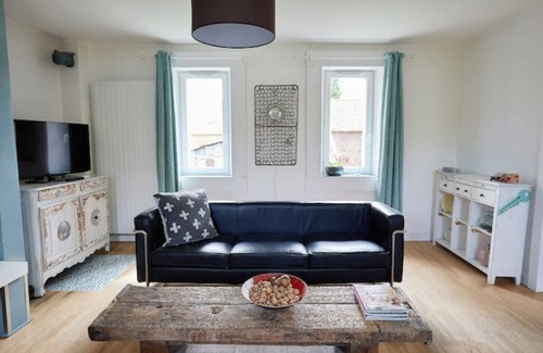 Cuverville-sur-Yeres Bed & Breakfast | Grande Maison 9 Personnes, Randonnées et Vélos
