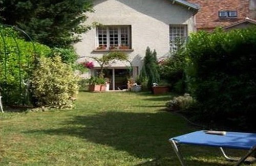 Savignac-les-Eglises House | Grande Maison de Village Avec Jardin, BBQ et Piscine au Coeur du Périgord Blanc