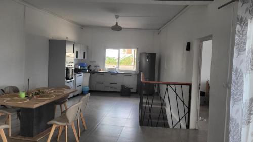 Mtsamboro House | Grande maison avec vue sur la mer