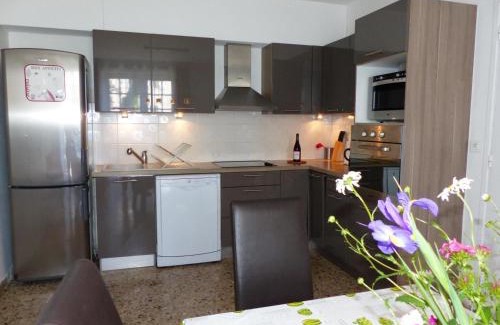 Le Mayet-de-Montagne House | Grande maison contemporaine avec piscine privée, proche lac, randonnées et activités de loisirs - FR-1-489-134