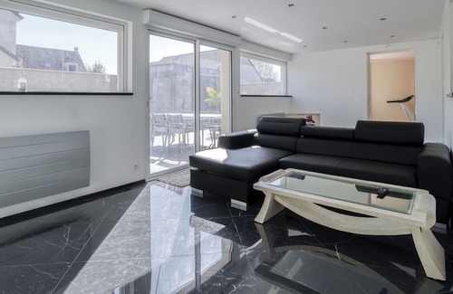 Limetz-Villez House | Grande maison jardin terrasse moderne parking 12 pers