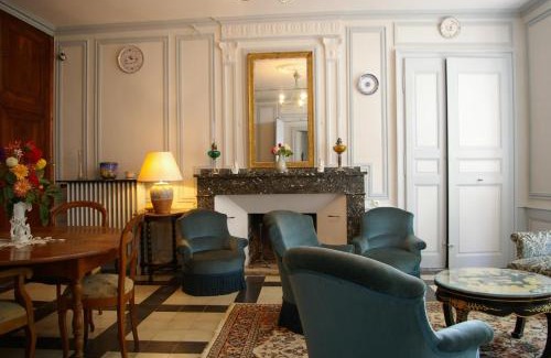 Mirabel Bed & Breakfast | Grande Maison Mirabelensis - chambres d'hôtes