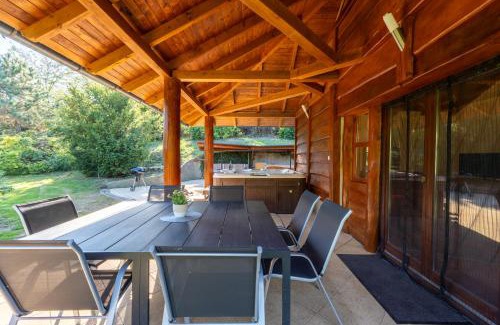 Tata House | Grande Vendégház