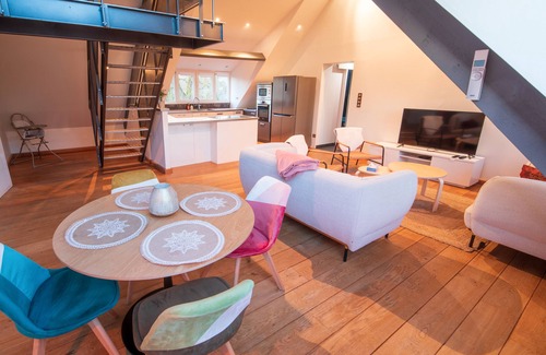Charleville-Mezieres House | Grande Villa 20pax Avec vue Panoramique sur la Ville. A 5 min du Centre!