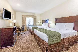 Tyler Hotel | Grander Inn & Suites