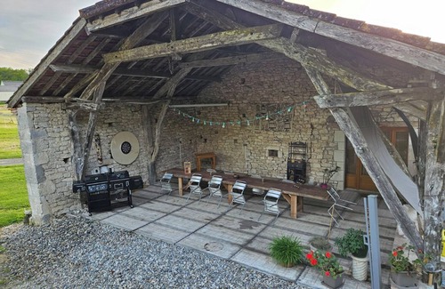 Pons House | Grange Aménagée Avec Piscine