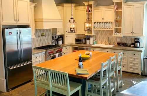 Carlton House | Grant Street - A Carlton Wine Country Home