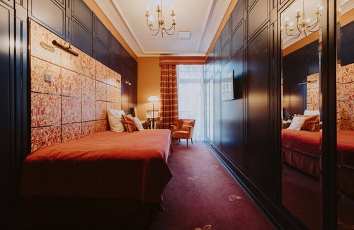 Srodmiescie Hotel | Grape Hotel