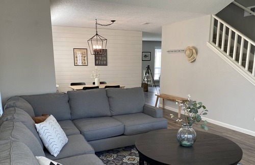 Grapevine House | Grapevine Getaway w/ Pool