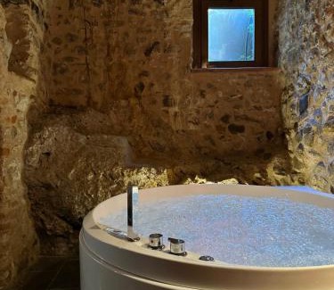 Gratteri House | Gratteri Stone Jacuzzi House