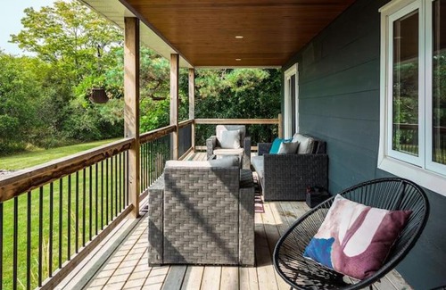 Picton House | Grays Lane - Minutes to Sandbanks